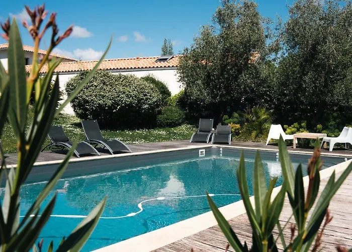 Hébergement de vacances Maison 2 Avec Piscine Proche Golf